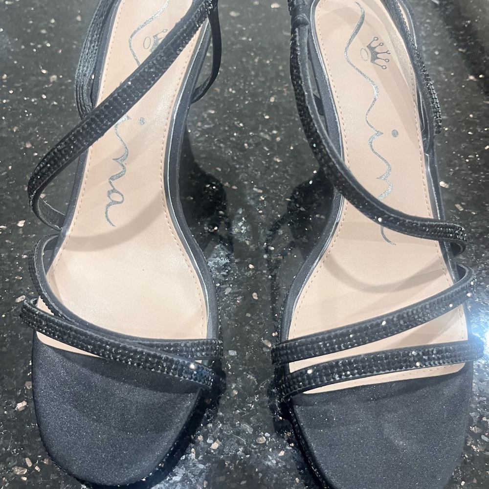 Nina Elegant Black Heels with Glitter Straps